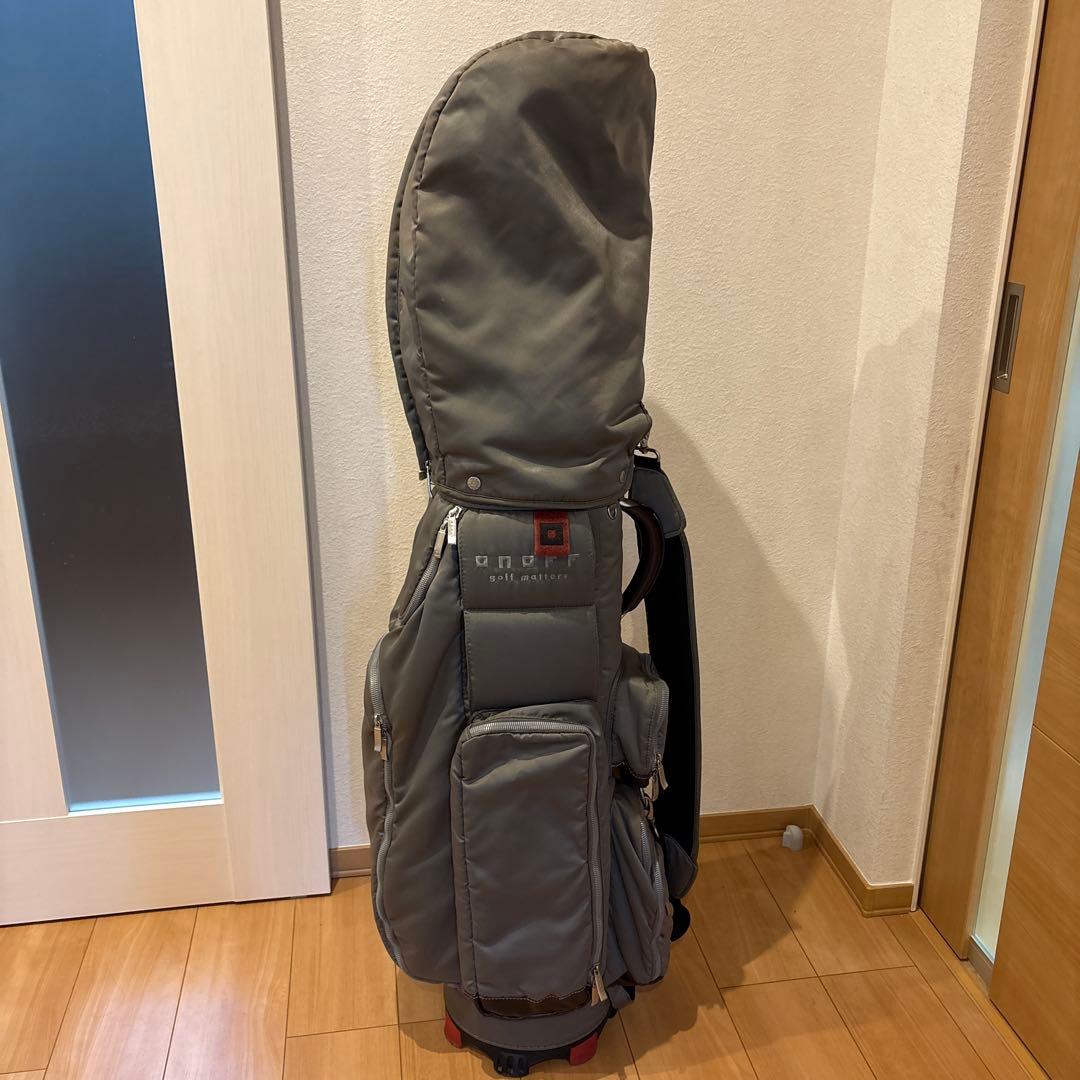 ONOFF キャディバッグ　8.5インチ