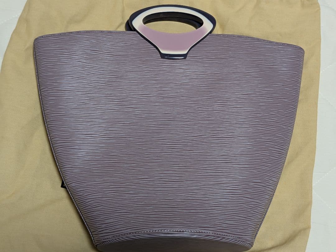 美品 ルイヴィトン エピ ノクタンブル ライラック