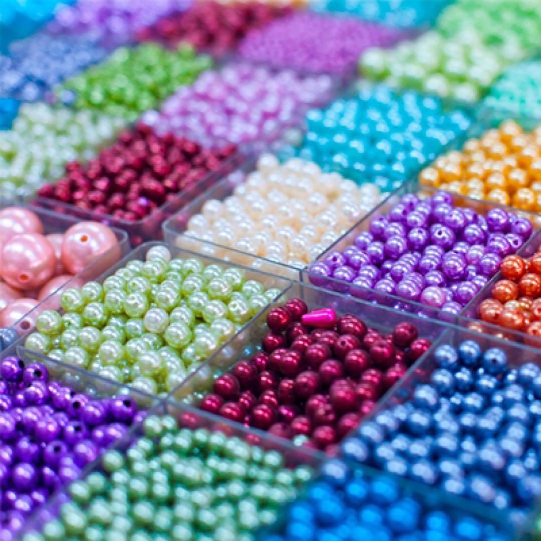 Morning in the garden ビーズ刺繍の絵です