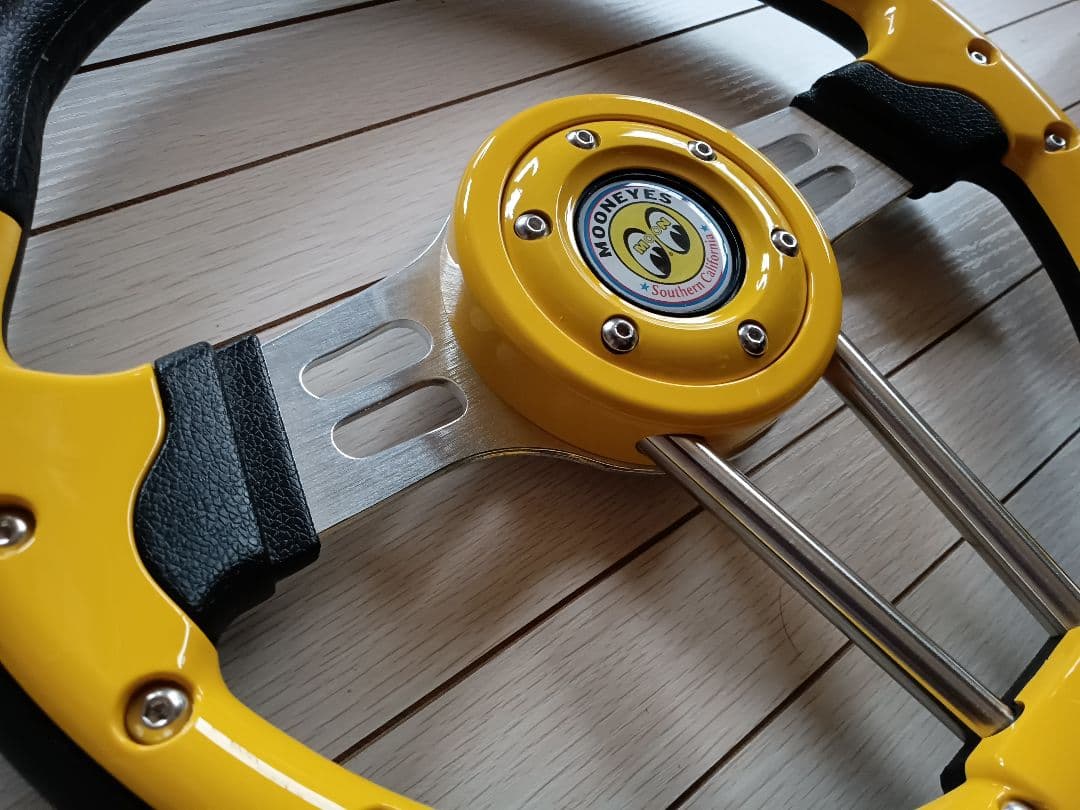 MOON eyes☆カスタムステアリング★35π