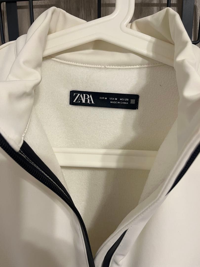 ZARA ザラ　防風・防水スキー用ジャンプスーツ　女性　一回のみ着用