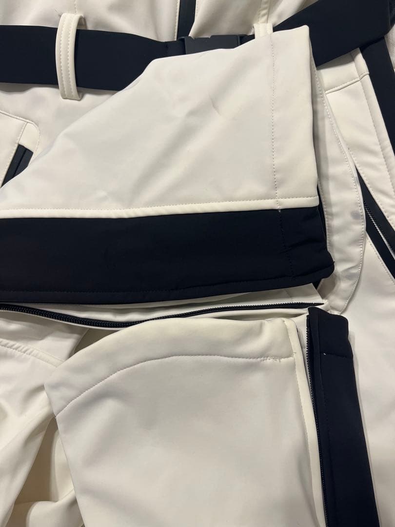 ZARA ザラ　防風・防水スキー用ジャンプスーツ　女性　一回のみ着用