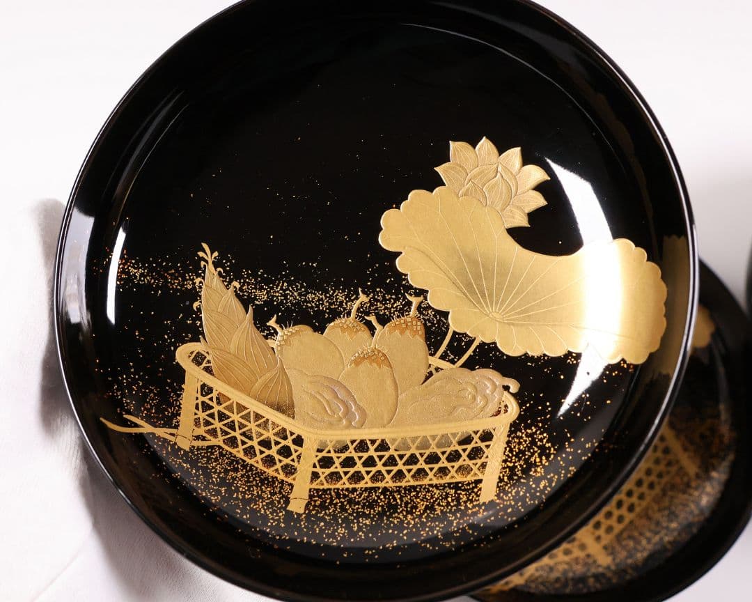 【CM412】天然木漆塗 加賀蒔絵 蓮と野菜金蒔絵 黒煮物椀 三客 漆器 昭和期