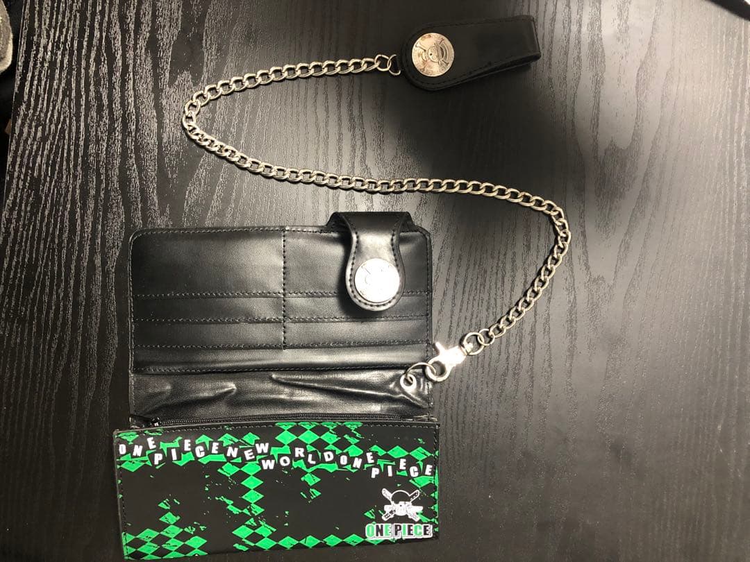 ワンピースグッズ　長財布　一番くじ　カード
