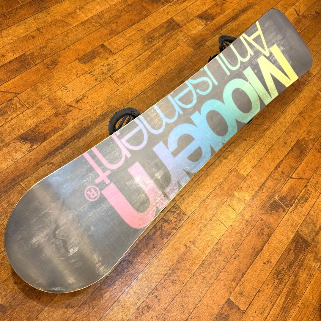 送込！レディーススノーボード4点セット！FLUX Modernamusement