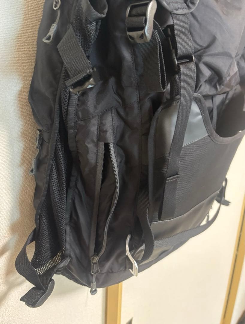 貴重なMサイズ•ノースフェイス・パウダーガイドベスト・重さ1.1kg