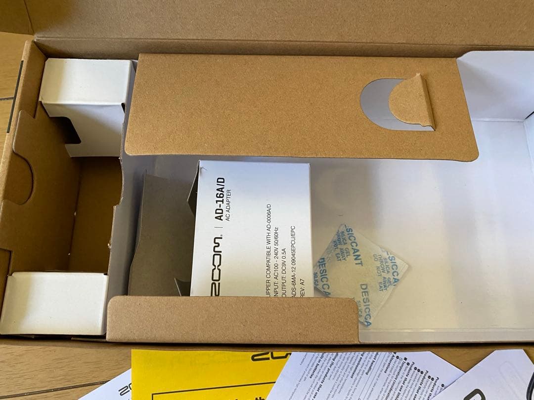 ZOOM マルチエフェクター G2X FOUR 美品 完動品 純正アダプター付き