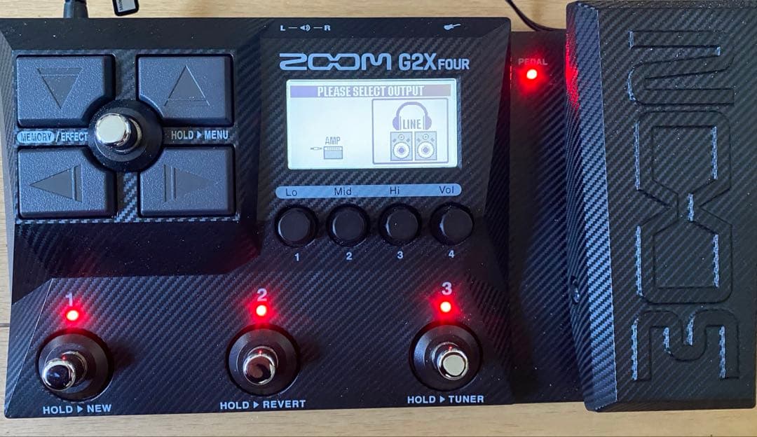 ZOOM マルチエフェクター G2X FOUR 美品 完動品 純正アダプター付き