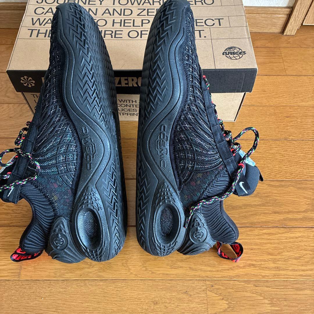 ナイキ コズミック ユニティ “ブラック/ホワイト/ゴースト”