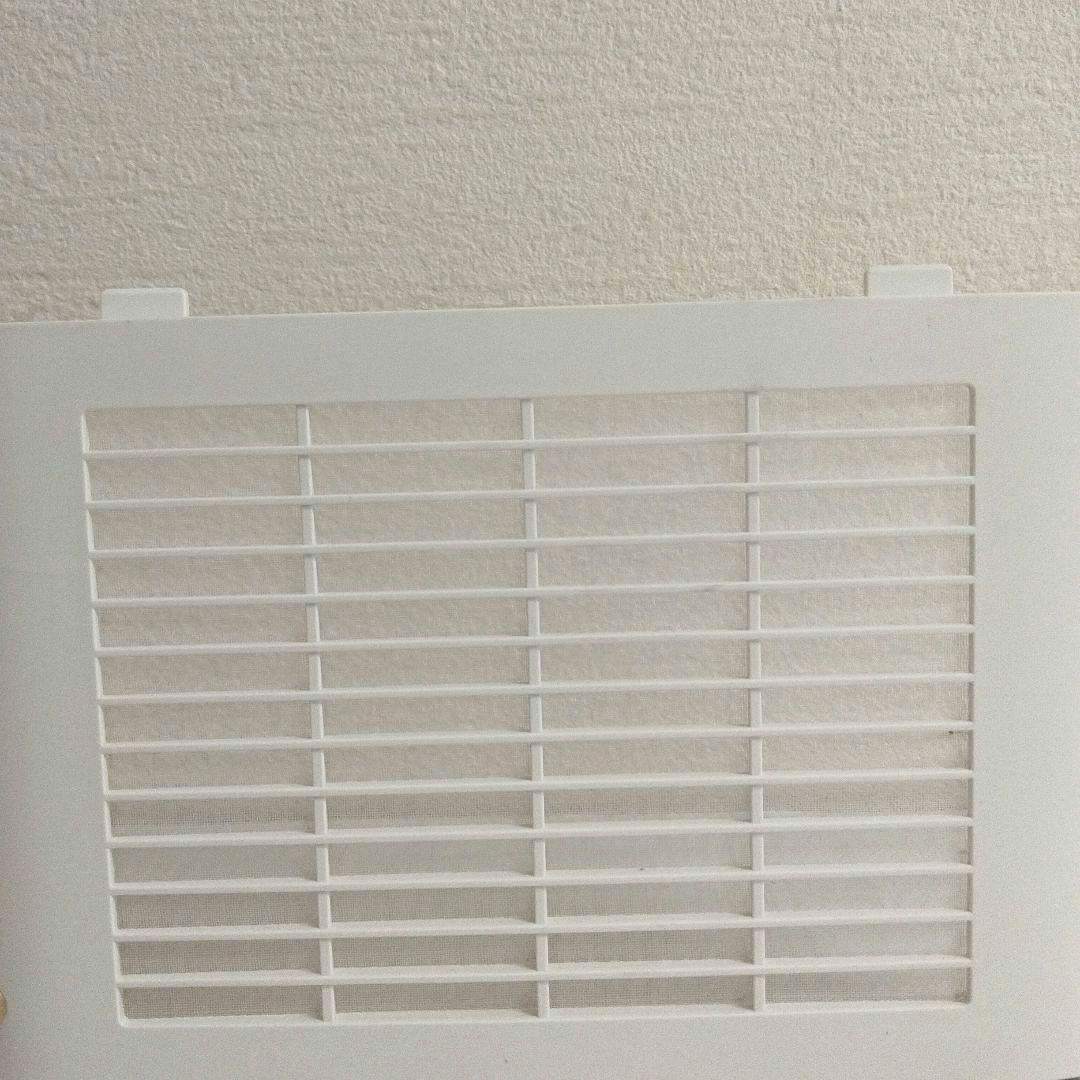 SHARP 加湿セラミックファンヒータ（HK-PK12-W） 秋冬に最適