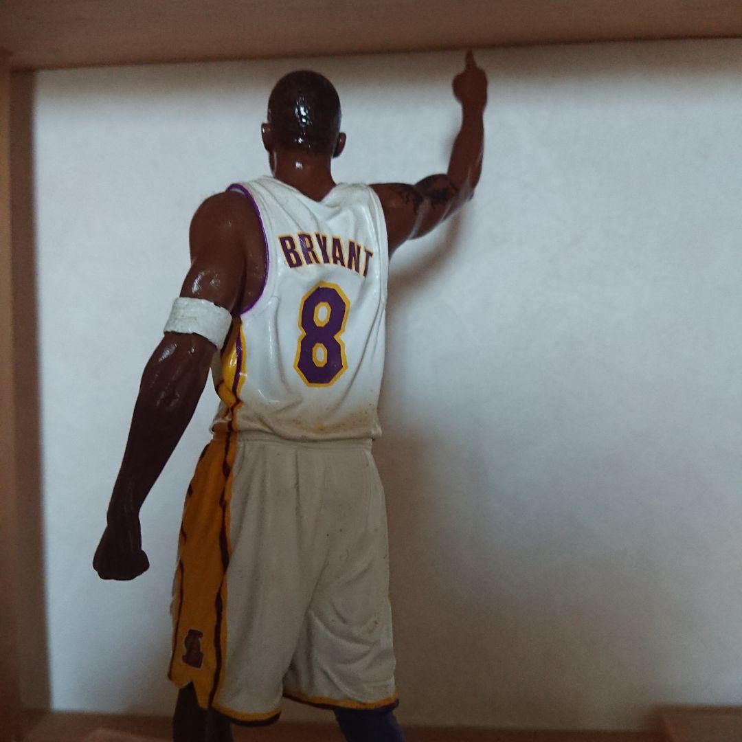 Kobe Bryant フィギュア 8番 Lakers