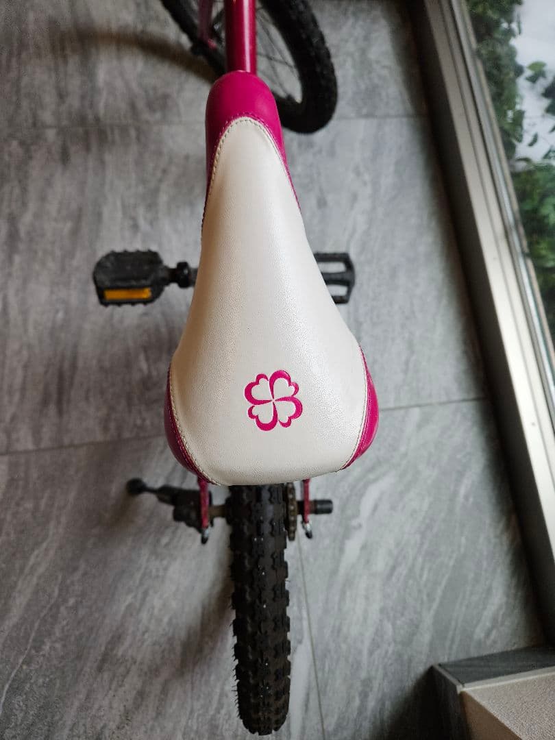 18インチ　ヨツバサイクル　屋内保管