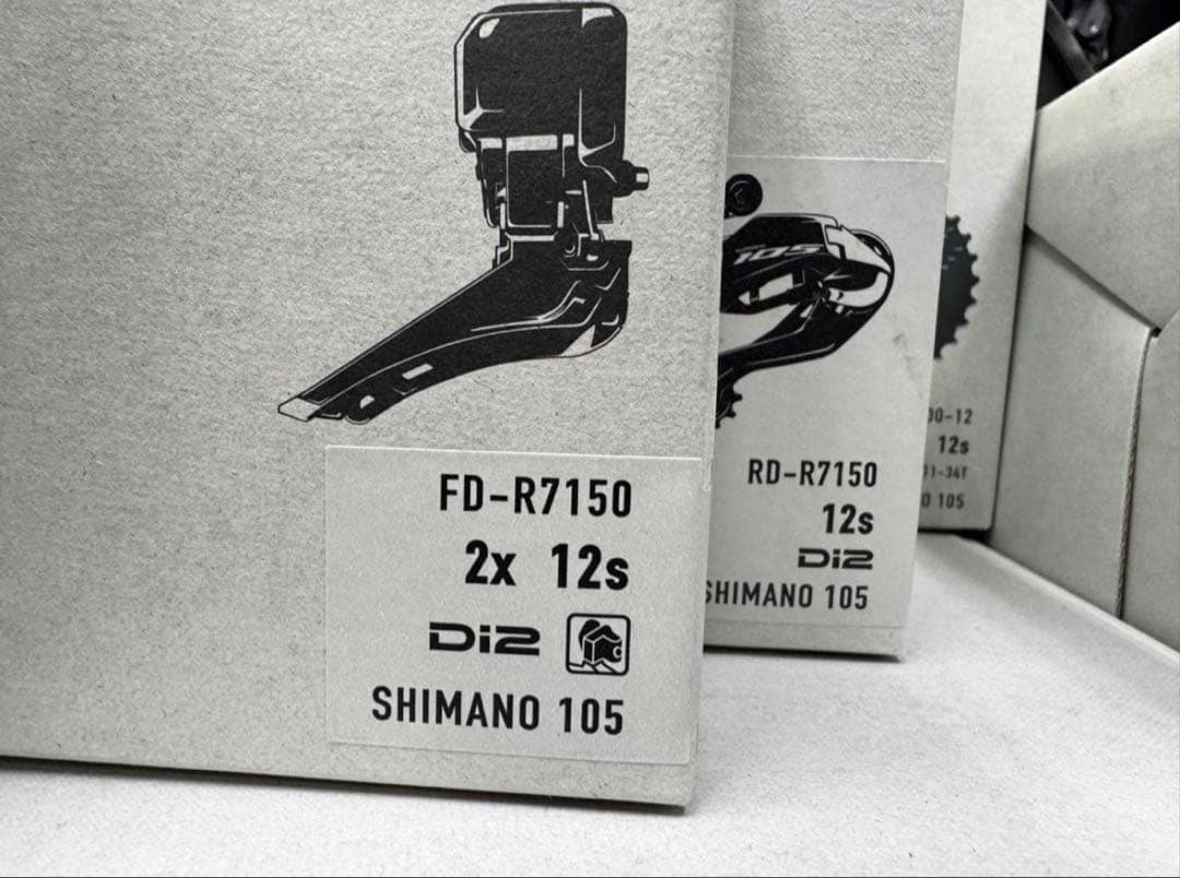 最終値下げ 未使用 SHIMANO R7100 105 Di2 コンポ