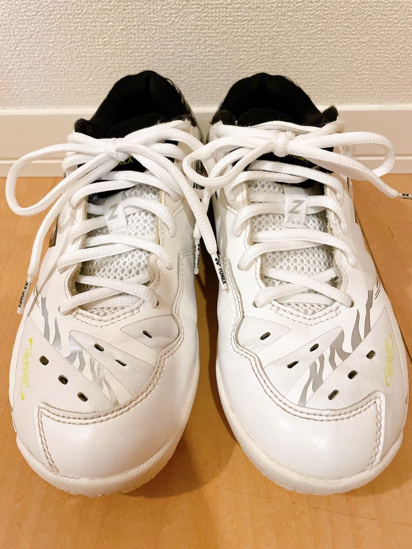 【希少！美品】ヨネックス　バドミントンシューズ　桃田賢斗選手モデル　靴　24cm