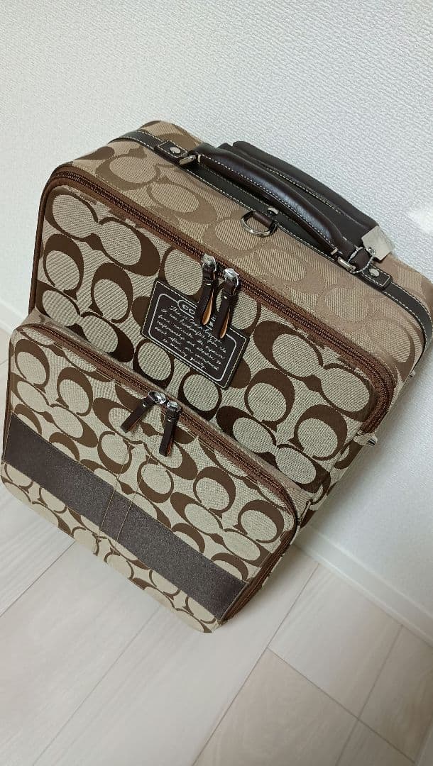 COACH コーチ キャリーケース　新品ですが訳ありです