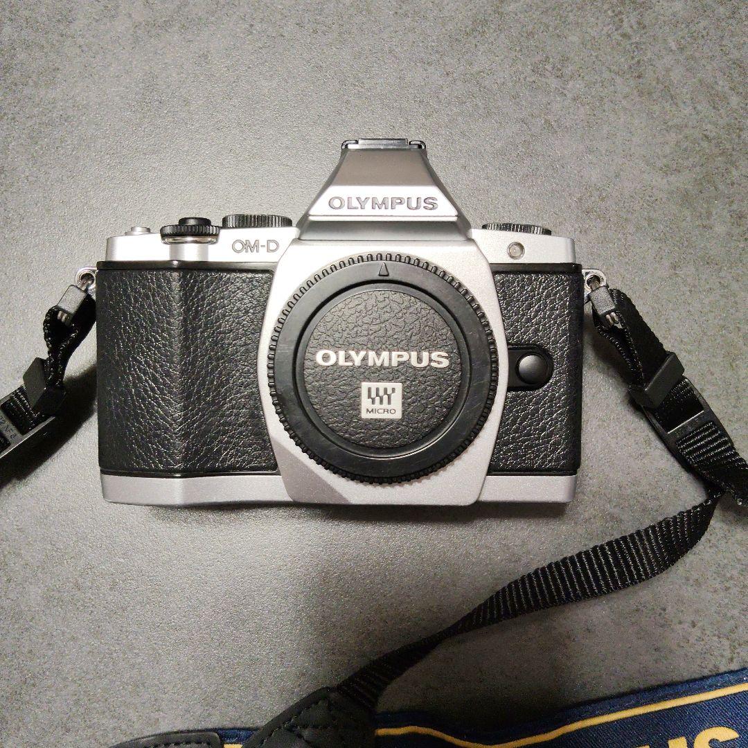 OLYMPUS OM-D E-M5 ミラーレス一眼 本体