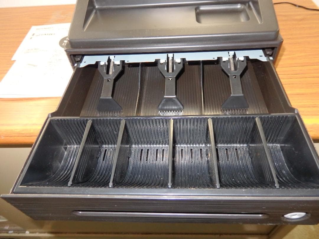 8020 年式大事 22年製 設定無料 XE-A147 レジスター 横型領収証