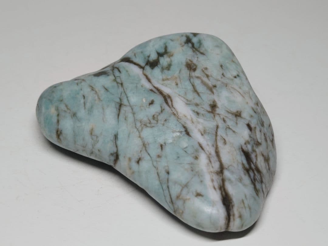 水色 311g 翡翠 ヒスイ 原石 鑑賞石 自然石 誕生石 鉱物 鉱石 水石