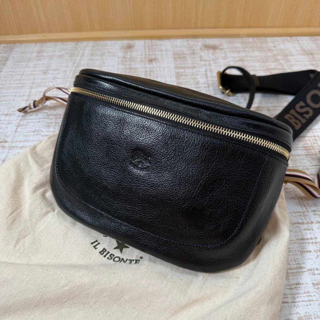 未使用　il bisonte イルビゾンテ　バムバッグ ボディーバッグ