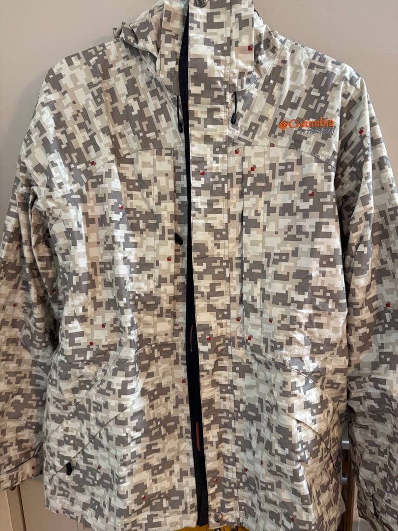 Columbia スノーボードウェアセット（カモフラージュ）