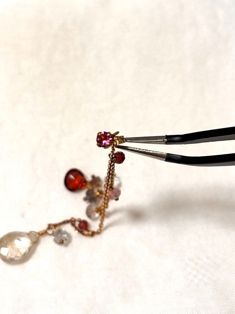 Sweet Pea 天然石　片耳ピアス