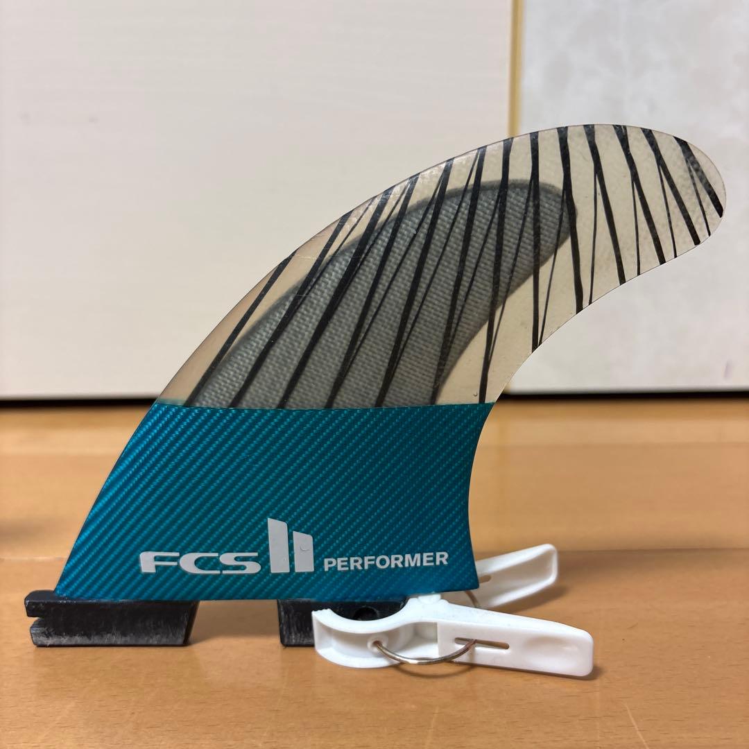 J*N様 美品　FCS2 PERFORMER M サーフボード　トライフィン　3
