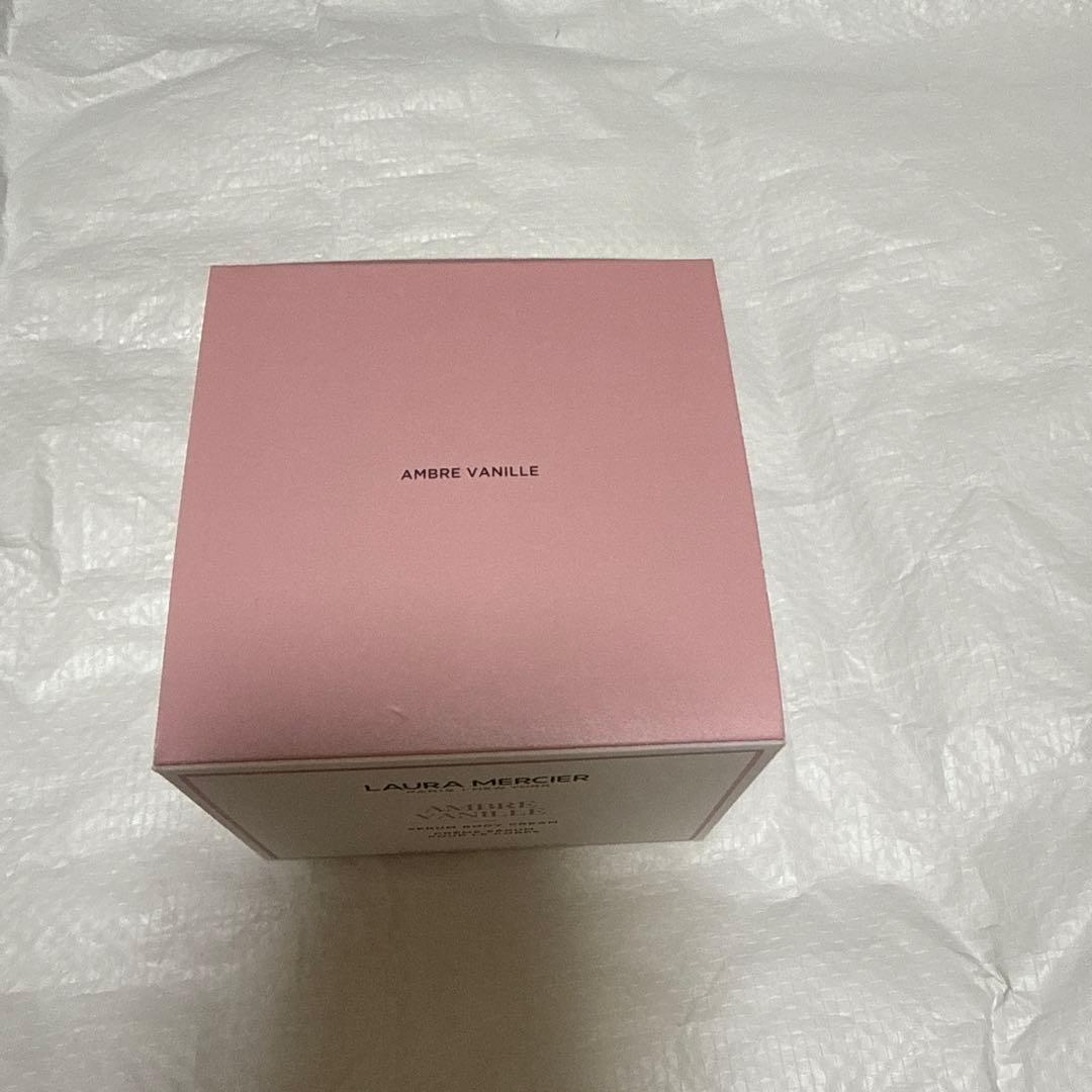 ローラメルシエ　アンバーバニラセラムボディクリーム