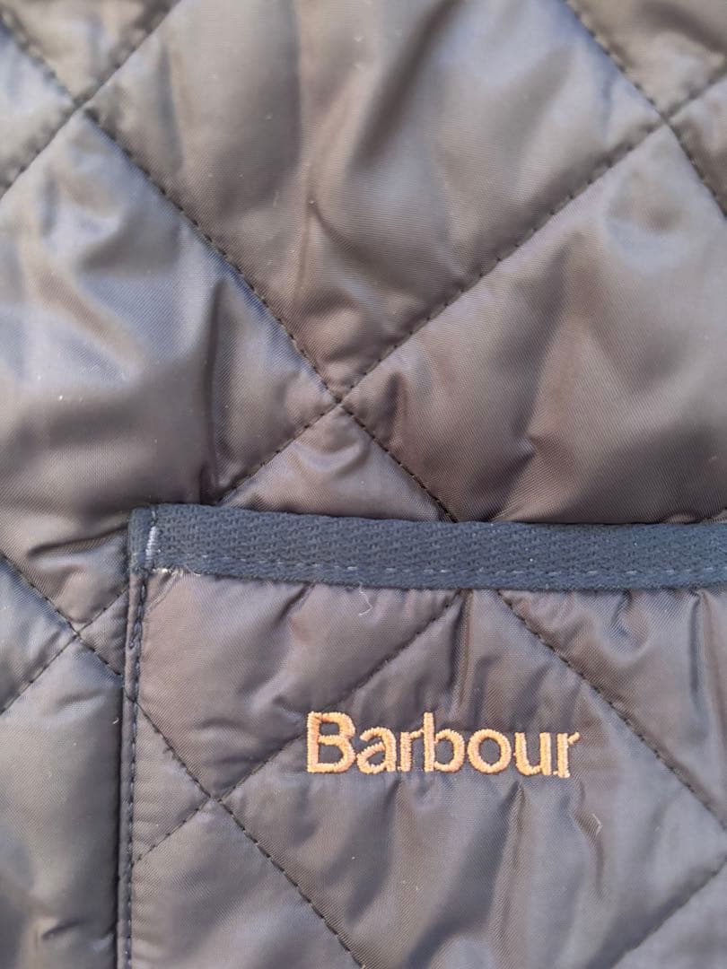 Barbour ネイビー キルティング ベスト