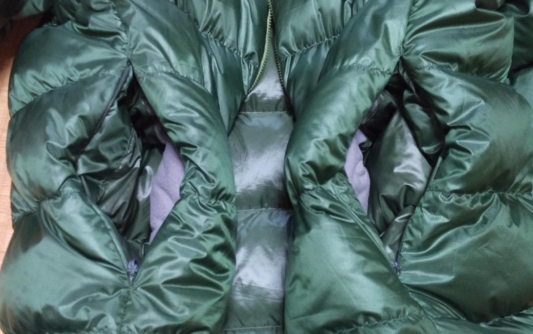 モンベル　アルパインダウンジャケット 1101426　ダークグリーン　サイズＬ