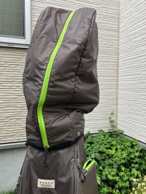 人気商品新品同様★オノフ 2.3キロの軽量、しっかり自立,コンパクト