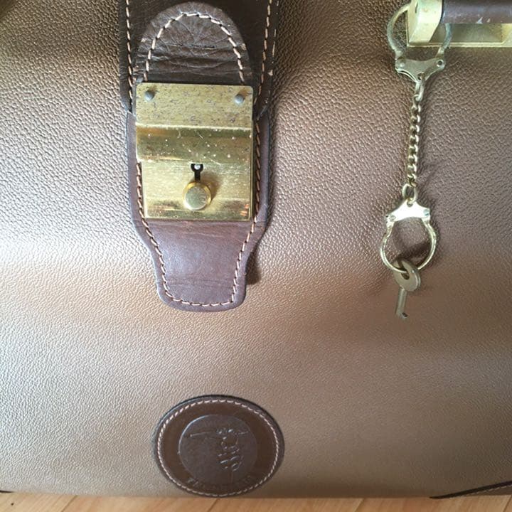 トラサルディ　旅行カバン　ハリーポッター