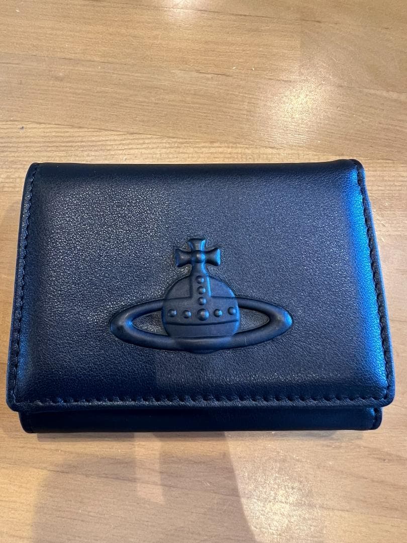 Vivien Westwood 黒レザー名刺入れ（３つ折り×がま口）