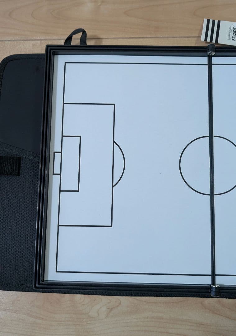【未使用品新品】アディダスコーチングバインダー&作戦盤