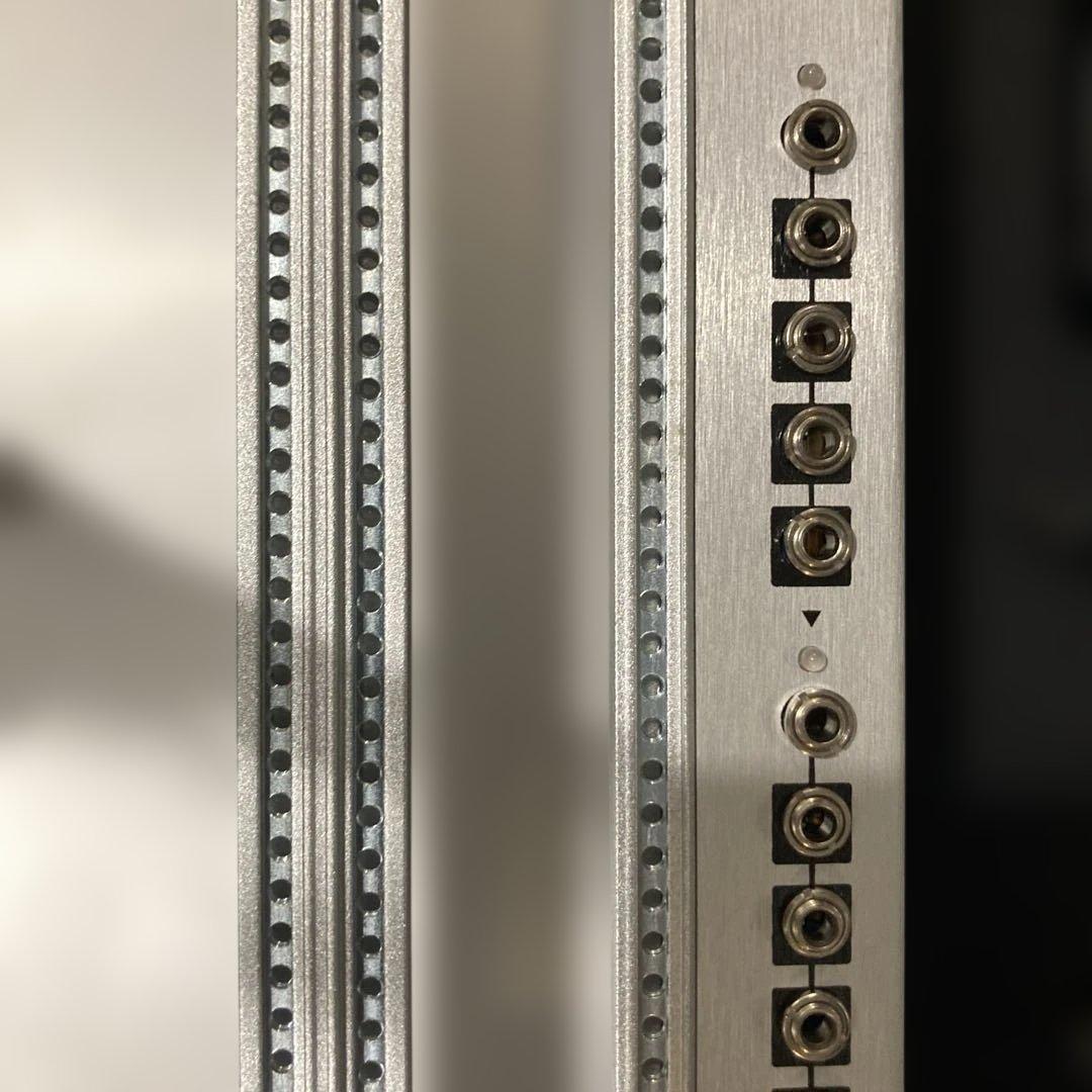 【Intellijel Designs】4U 62HP Silver