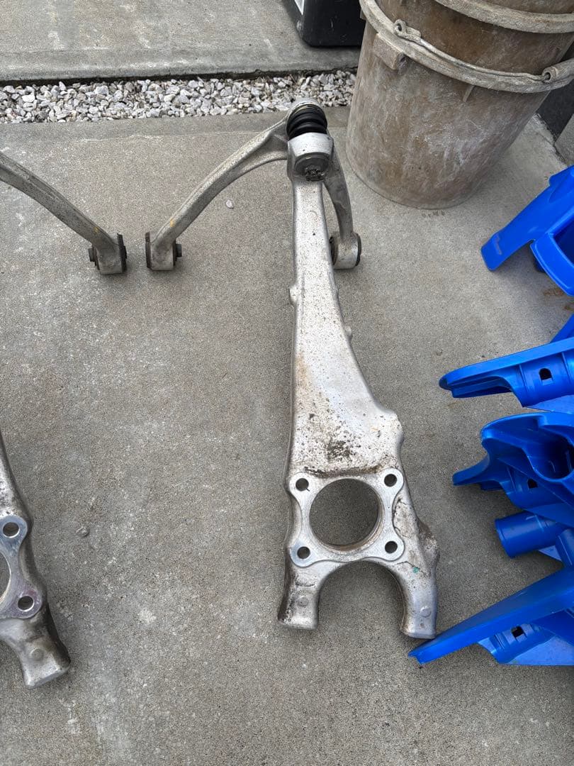 30後期セルシオフロント純正アッパーアーム