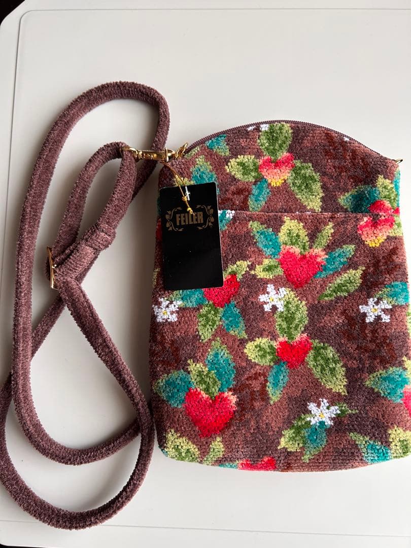 FEILER フルーティングハート　ポーチ、ハンカチセット