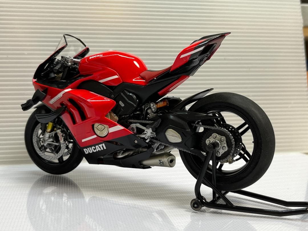 タミヤ　ドゥカティスーパーレッジェーラV4レーシングキット　完成品