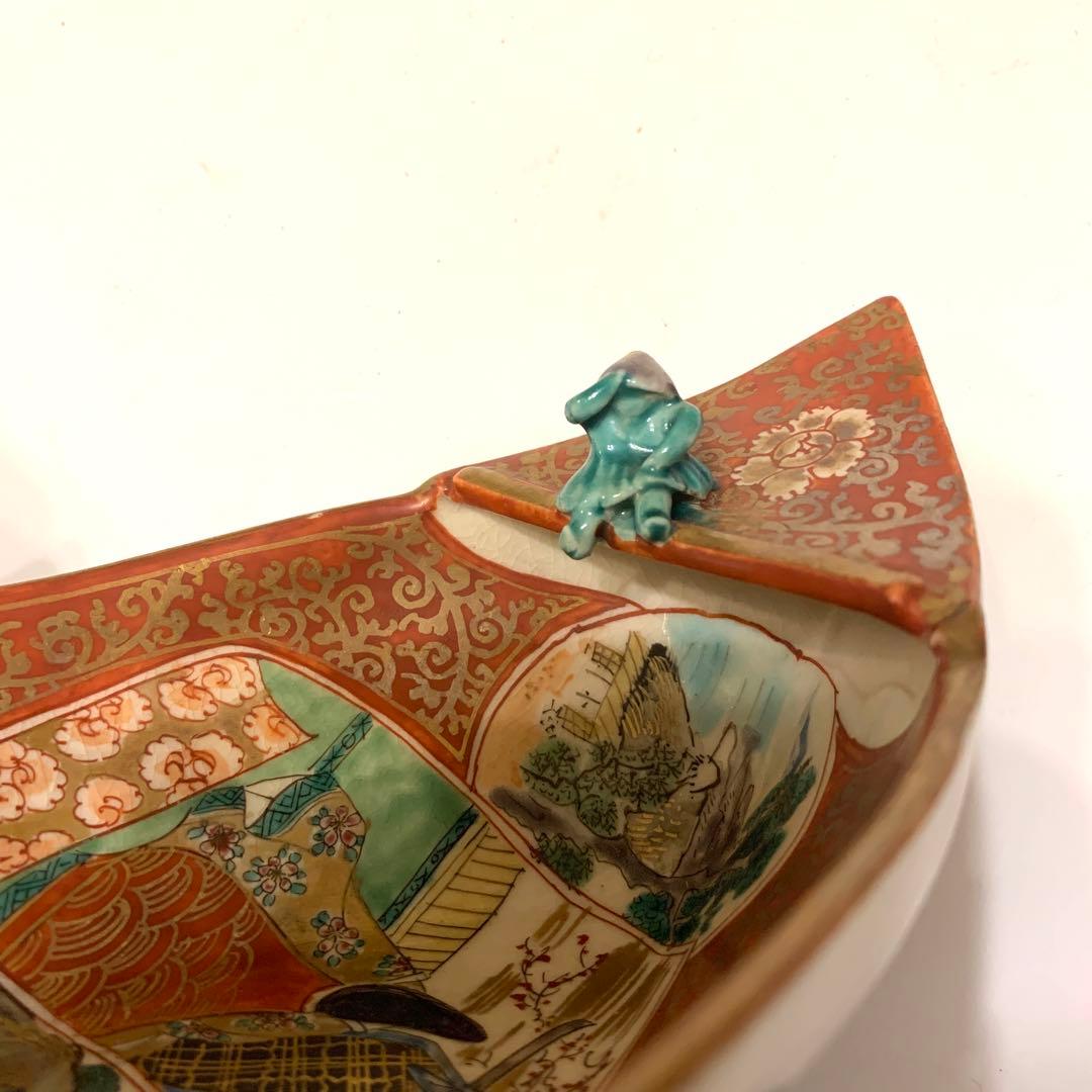 【時代物】古九谷　舟型船頭人形金彩鴨平安美人後姿草花図飾皿　幕末〜明治