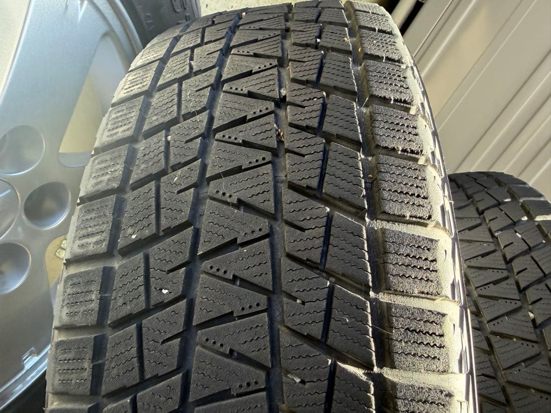 デリカd5 純正アルミ　スタッドレスセット売り