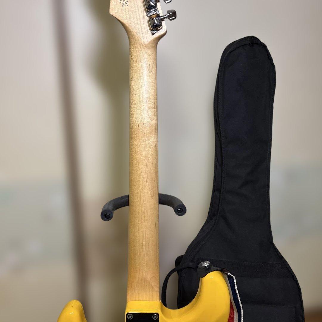 ミ*ー様 Squier by Fenderストラトキャスター イエローソフトケー