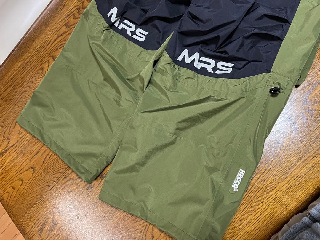 25-26新作　MOUNTAIN ROCK STAR スノーボード上下セット