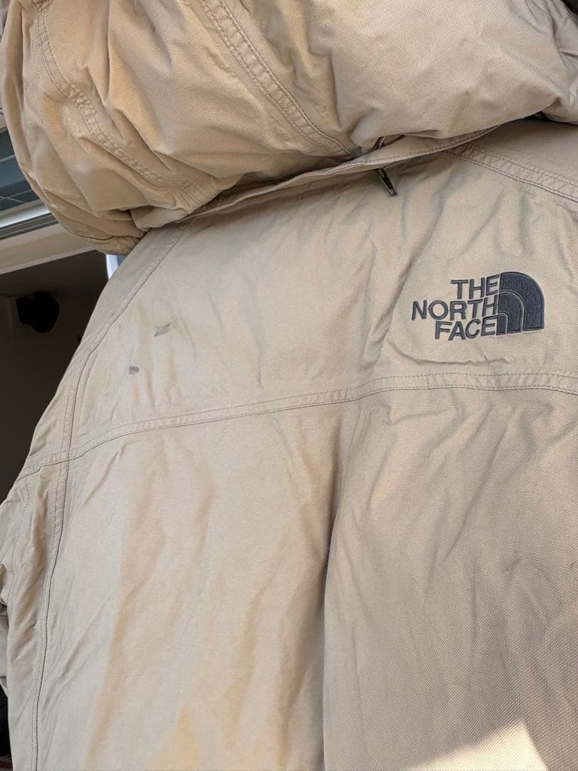 THE NORTH FACE ベージュダウンジャケット