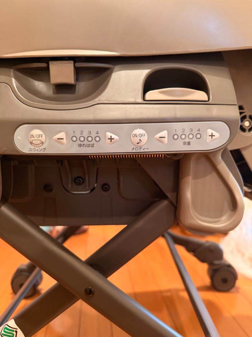 Combi ベビーラック グレー