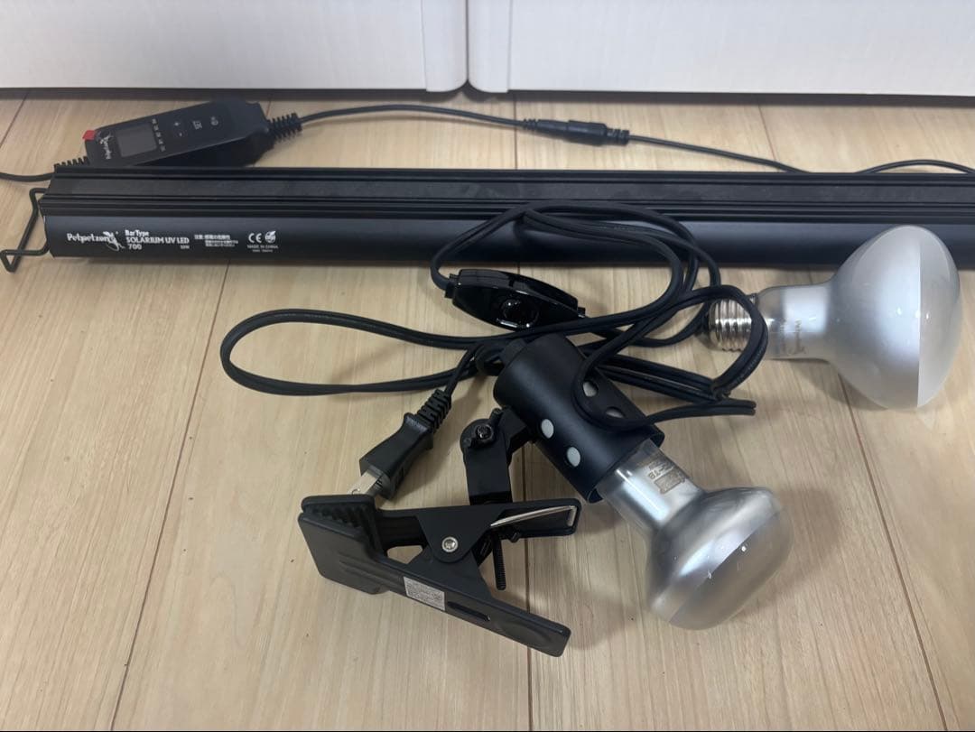 【使用僅か】グラステラリウム9060 爬虫類 飼育セット ライト 暖突 流木