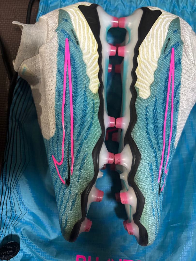 NIKE ファントムGXエリート AG