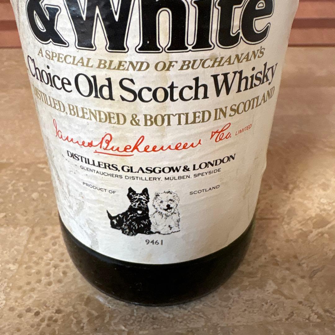 古酒　BLACK & WHITE スコッチウイスキー　750㎖