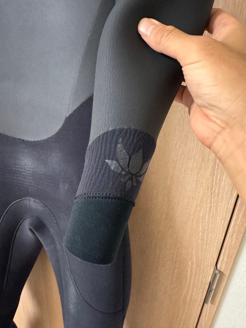 【格安！】AXXE Classic 4/3mmセミドライ ロングチェストジップ