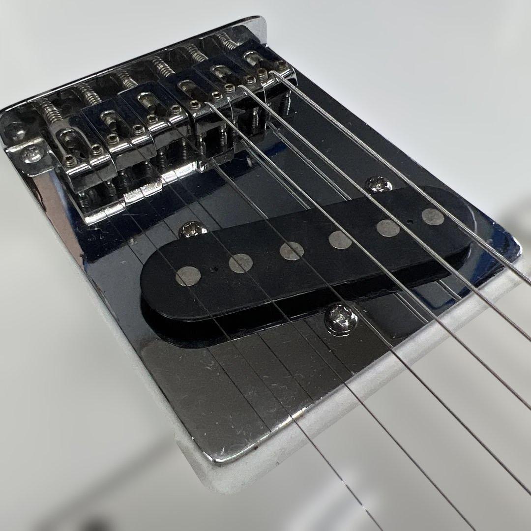 k*e様 PB141 エレキギター　白　やや傷汚れあり　動作不明　ジャンク　10