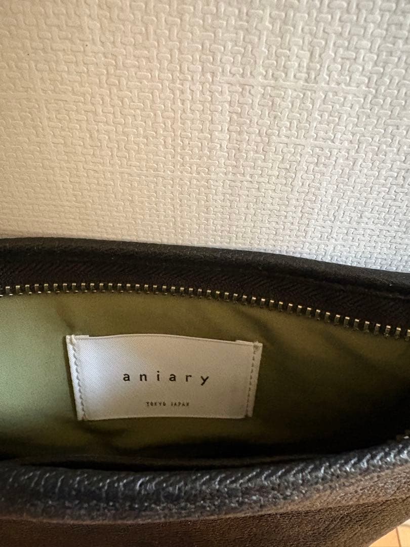 aniary ブラック サコッシュ
