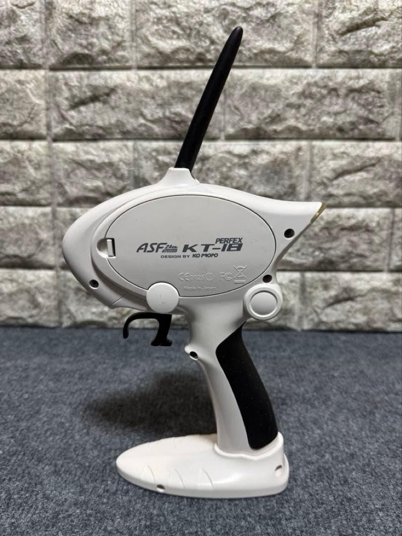 【希少】京商 ミニッツ用 KT-18 ホワイトボディ　換装済